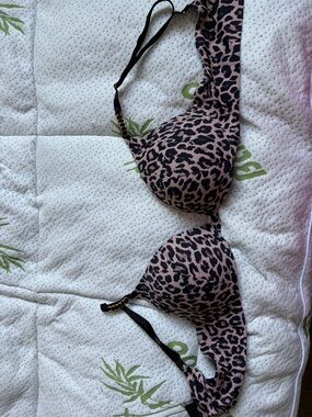 Victorias Secret Leopard Print Bra